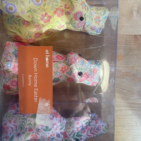 Set of 3 paper  mache’ bunnies - Picture 7 of 7